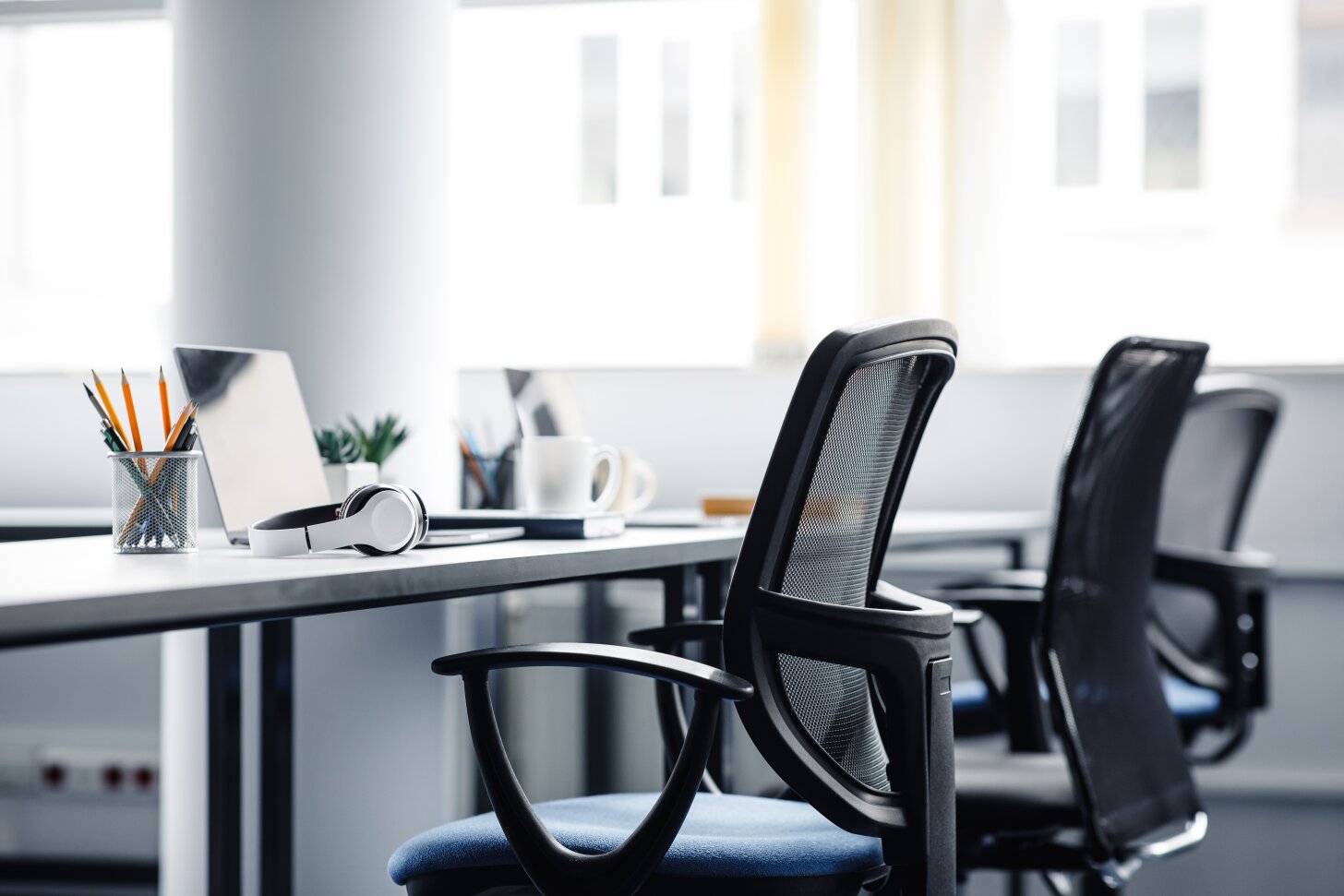 Office desks are the unsung heroes of the workplace, providing the essential stage for daily productivity. These workstations come in various shapes, sizes, and materials, catering to the diverse needs and preferences of office dwellers. From classic wooden desks exuding timeless elegance to modern, ergonomic designs prioritizing comfort, there's a desk for every taste.