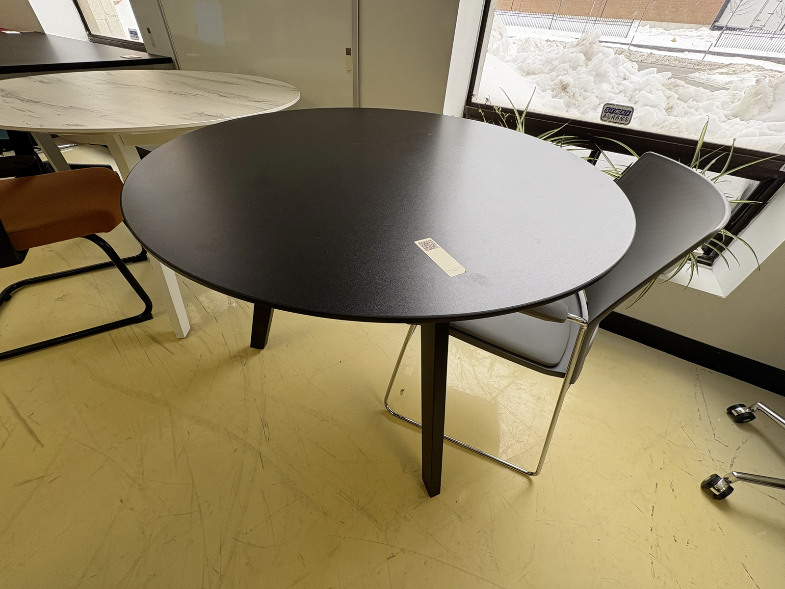 Round table